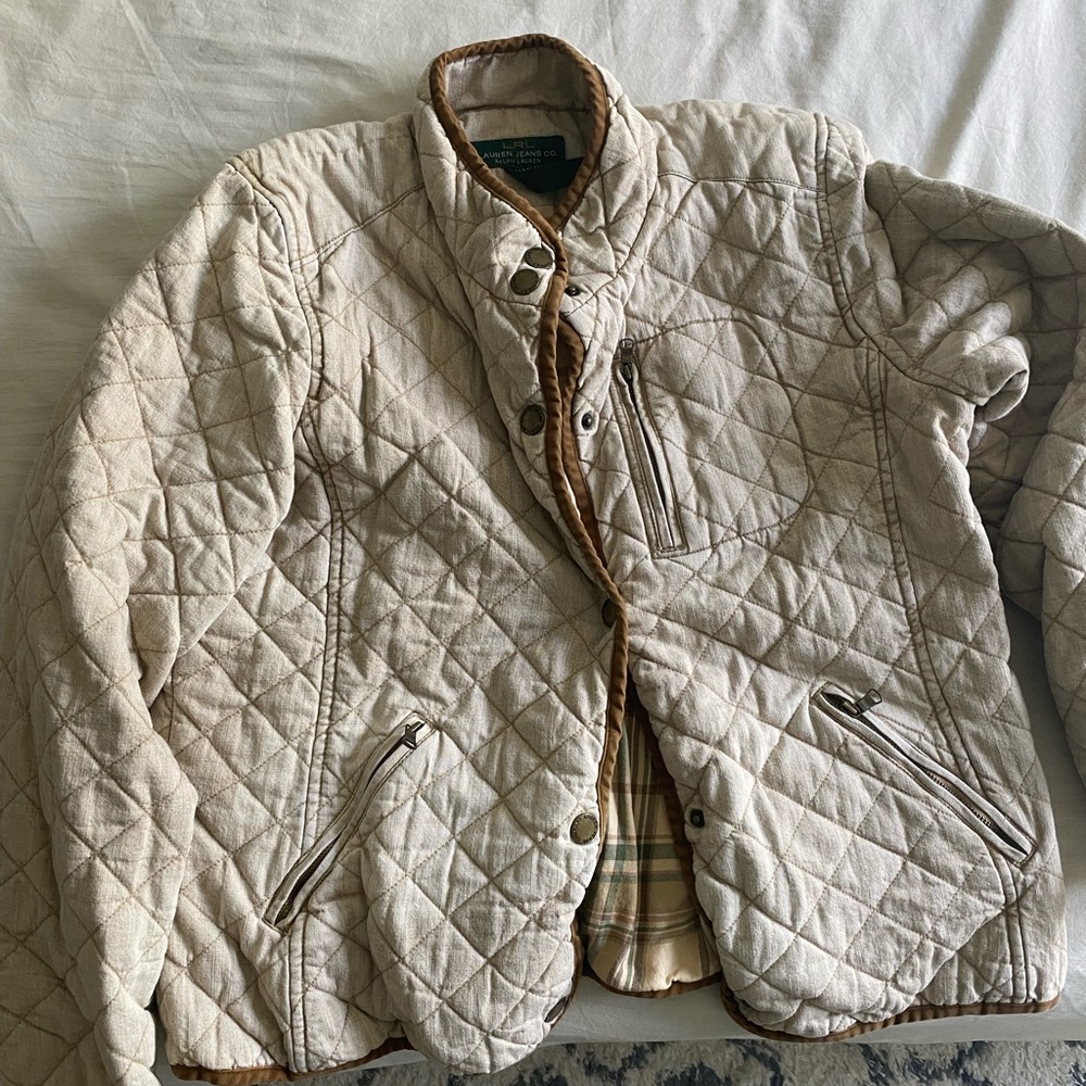 Lauren Jeans CO. Ralph Lauren Women’s Tan Jacket. Lightly worn. Buttoned up.